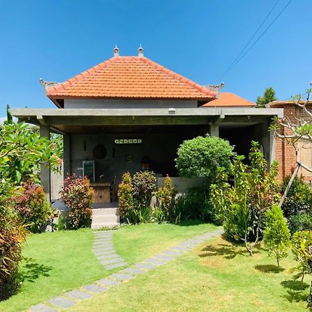 Putu Homestay Canggu Exterior foto